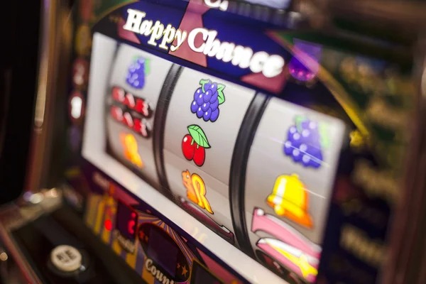 Game layout and symbol paytable Jurassic Kingdom slot game interface showing 5-reel layout and paytable on ratuking4d slot